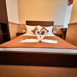 επισκεφθείτε το ξενοδοχείο