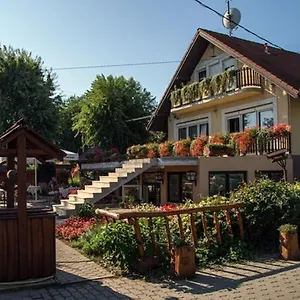 Sarokhaz Panzio 3*, Vecsés Hungria